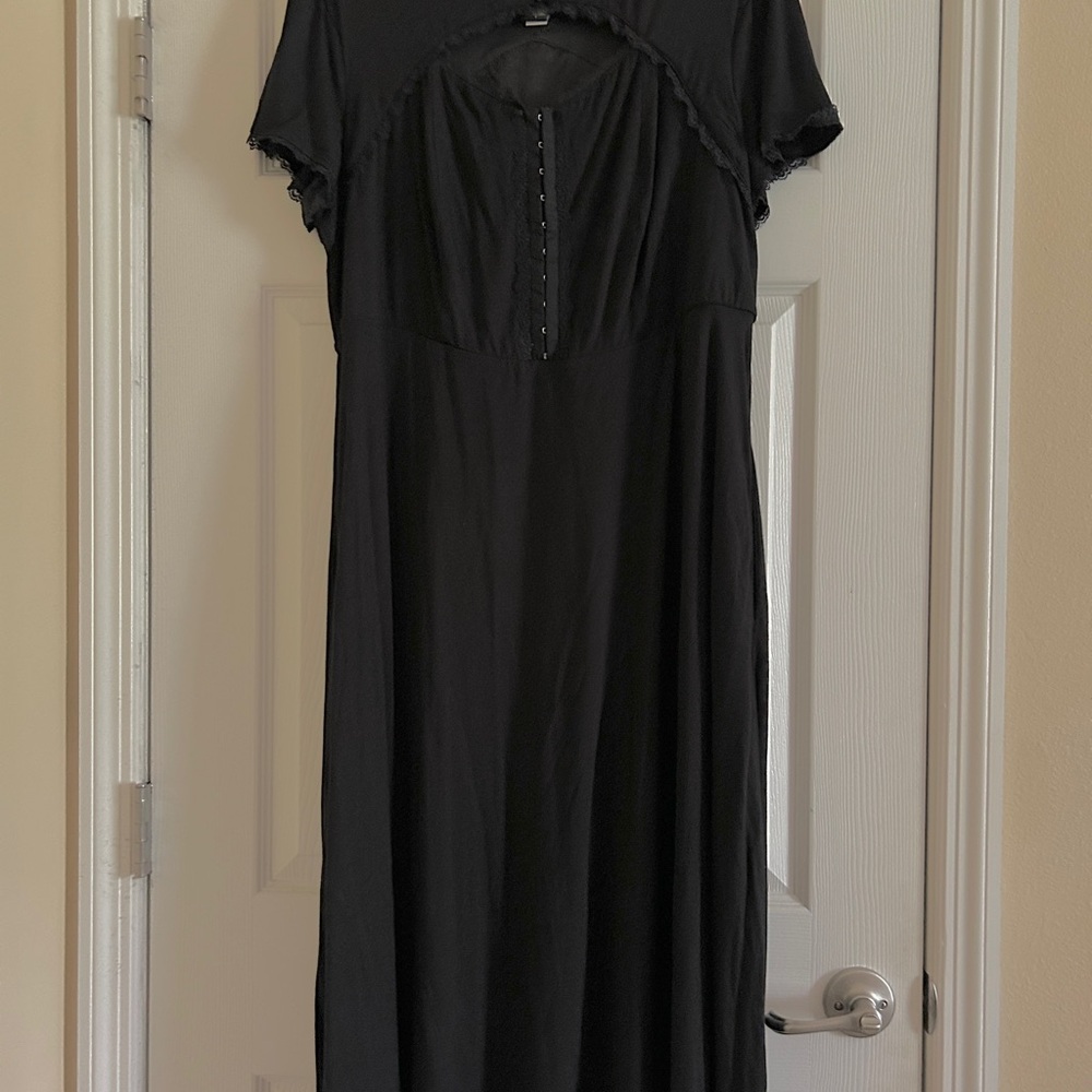 Hot Topic Black Sweetheart Vintage Style Midi Dress